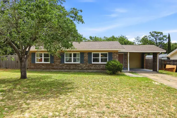 60 Oak Lane, Shalimar, FL 32579