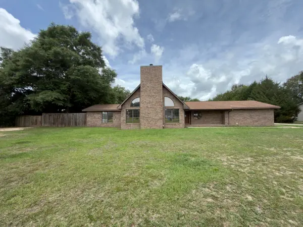 5927 Greenfield Street, Pace, FL 32571