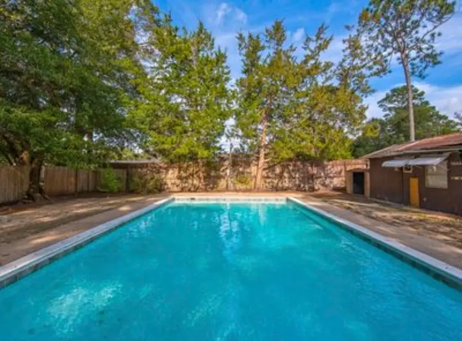 398 Edge Avenue, Valparaiso, FL 32580 - #2