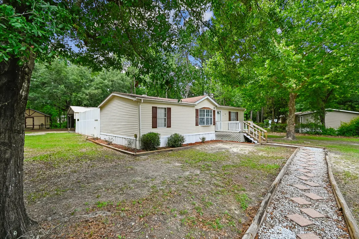 24 Oak Place, Freeport, FL 32439 - #1