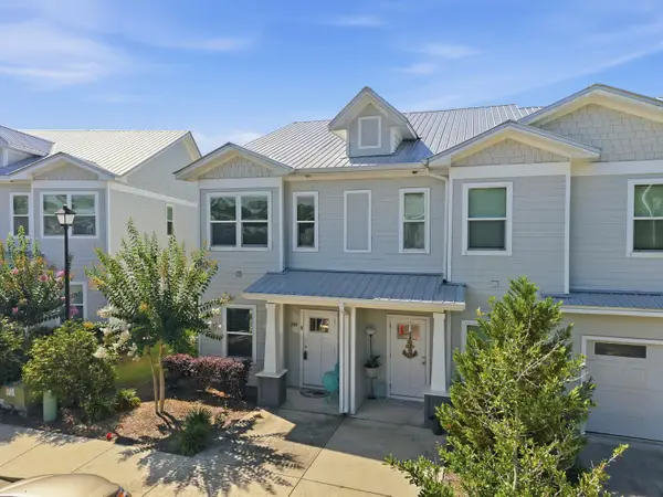 284 Date Palm Lane, Freeport, FL 32439