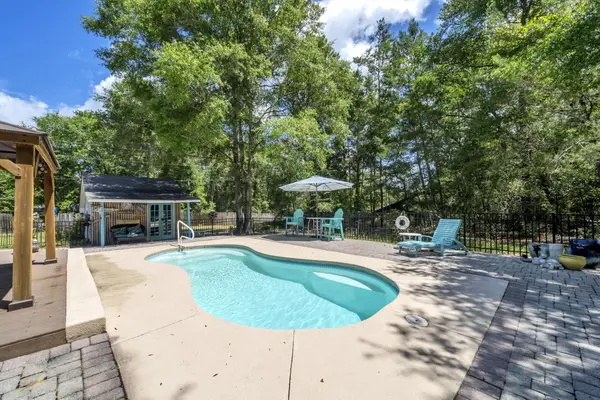 316 Goodwin Creek Road, Freeport, FL 32439