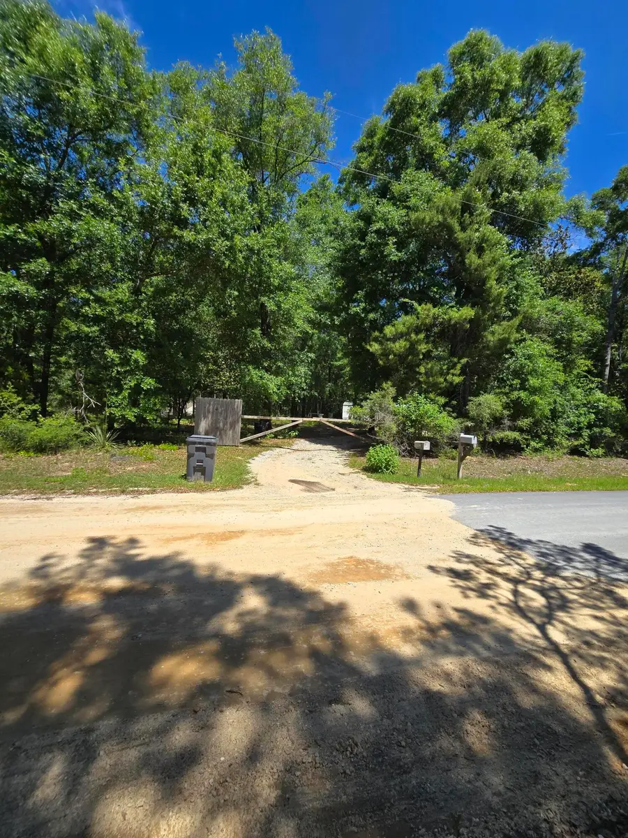 25 Caswell Drive, Defuniak Springs, FL 32435 - #2