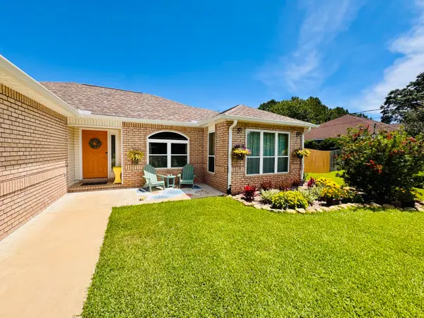 7216 Manatee Street, Navarre, FL 32566