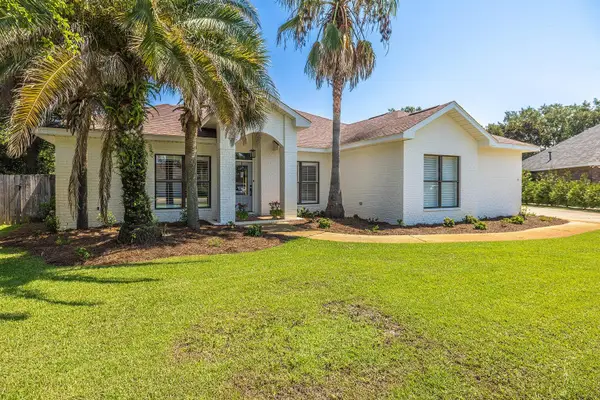 1194 Jaguar Circle, Gulf Breeze, FL 32563