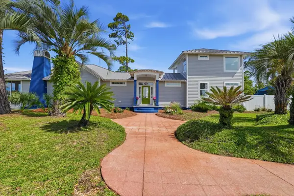 1511 Monument Avenue, Port St. Joe, FL 32456