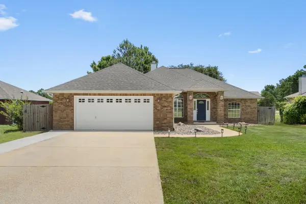2704 Creeks Edge Lane, Navarre, FL 32566