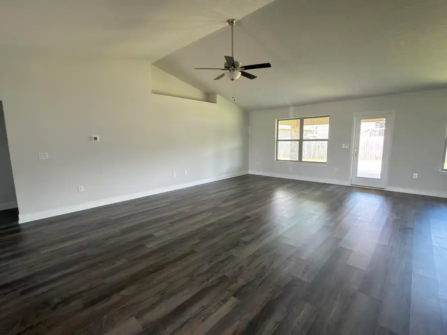 2112 Queen Street, Crestview, FL 32536 - #3