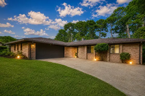 170 Elliott Road, Mary Esther, FL 32569