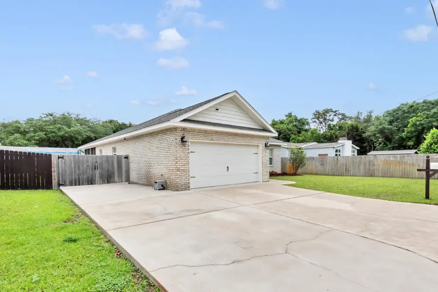 467 Sara Avenue, Mary Esther, FL 32569 - #3