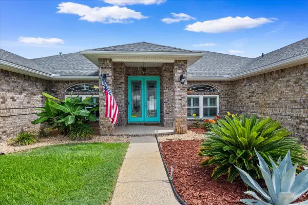 9624 Meadow Wood Lane, Navarre, FL 32566