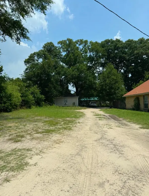 692B Williams Avenue, Crestview, FL 32539