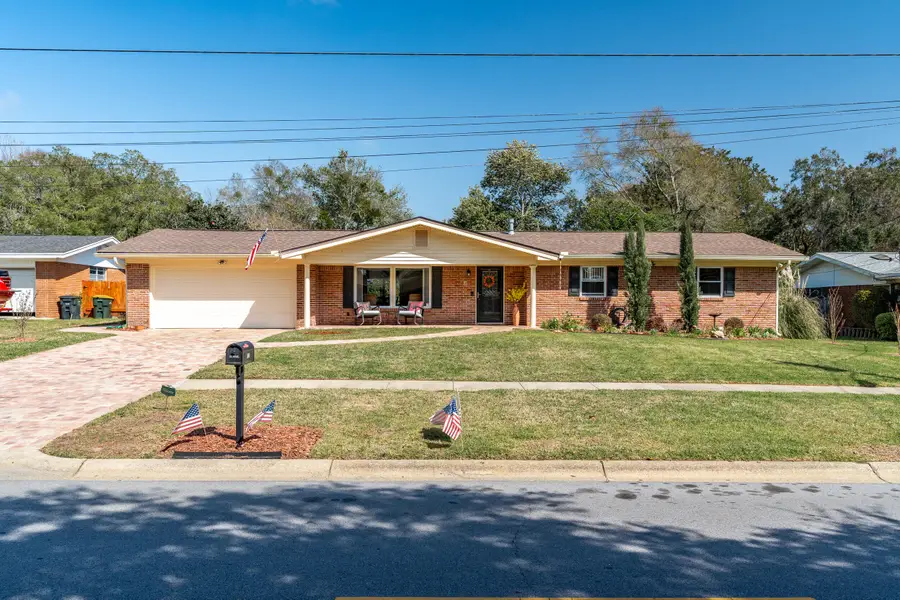 666 NE Fairway Avenue, Fort Walton Beach, FL 32547 - #2