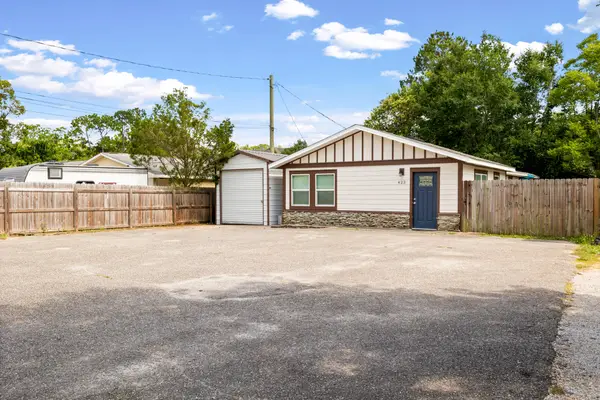 423 Green Acres Road, Fort Walton Beach, FL 32547