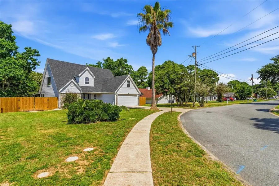 209 Seville Circle, Mary Esther, FL 32569 - #3