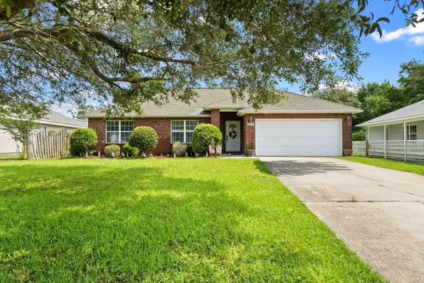 8270 Segura Street, Navarre, FL 32566