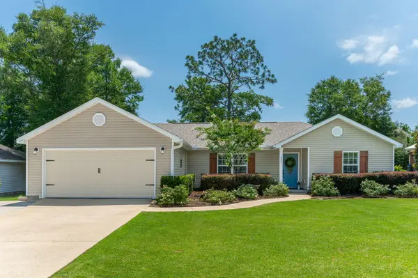 635 Magnolia Lake Drive, DeFuniak Springs, FL 32433
