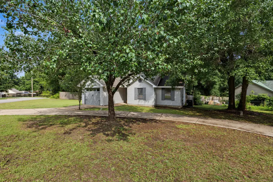 2501 Sunset Drive, Crestview, FL 32536 - #2