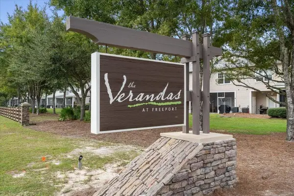 406 Date Palm Lane, Freeport, FL 32439