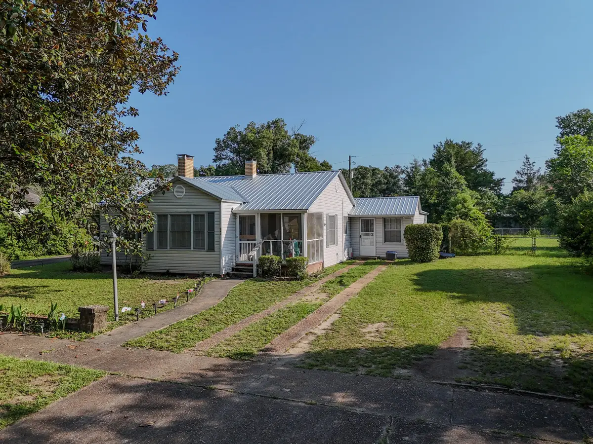 347 Park Avenue, Defuniak Springs, FL 32435 - #1