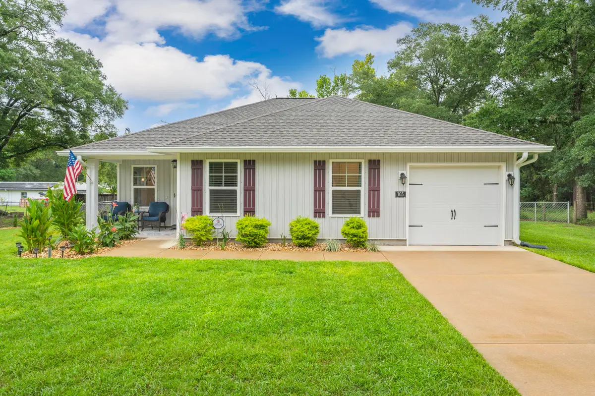 105 White Street, Defuniak Springs, FL 32435 - #1