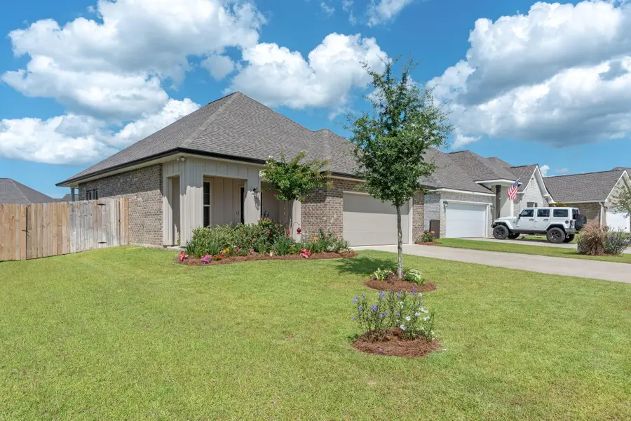 160 Hydrangea Boulevard, Freeport, FL 32439 - #2
