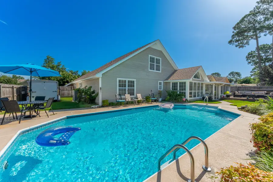 422 Northampton Circle, Fort Walton Beach, FL 32547 - #2