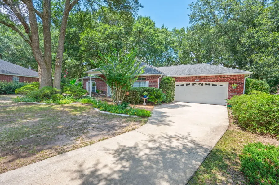 5810 Hilary Street, Crestview, FL 32539 - #3