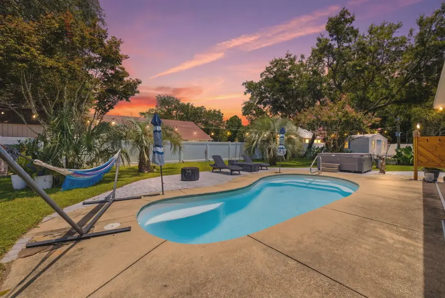6890 Gaspar Court, Navarre, FL 32566 - #2
