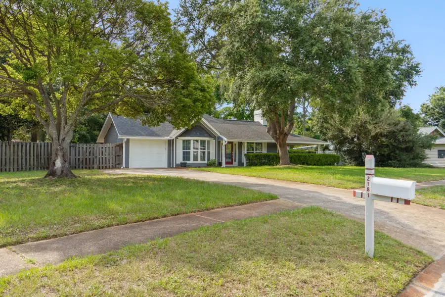 2181 Calle De Castelar, Navarre, FL 32566 - #2