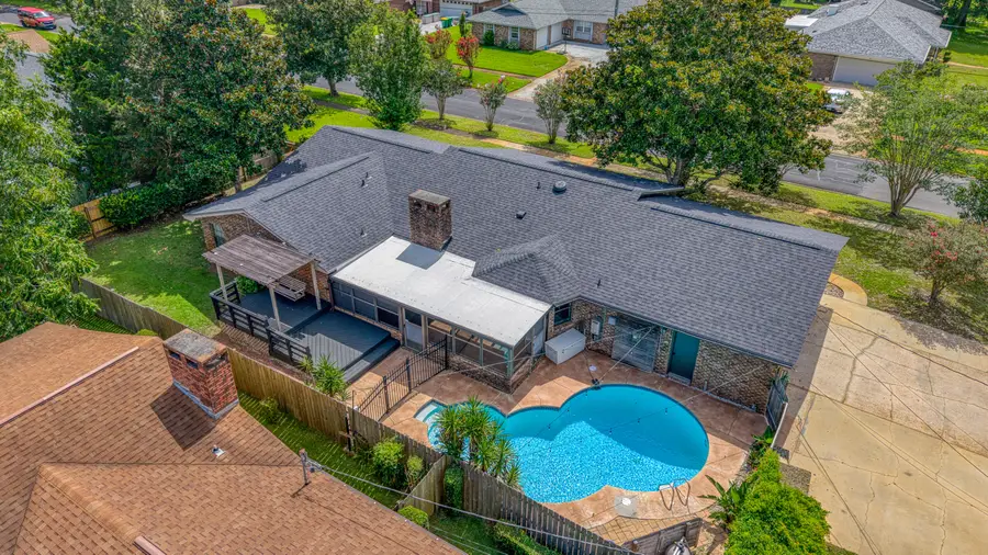390 Angela Lane, Mary Esther, FL 32569 - #2