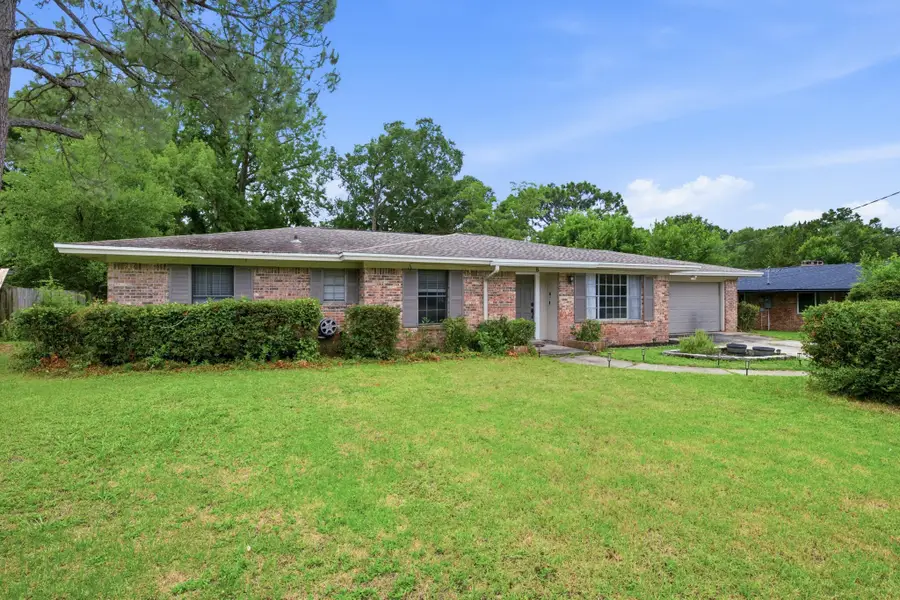 8 Poplar Avenue, Shalimar, FL 32579 - #2