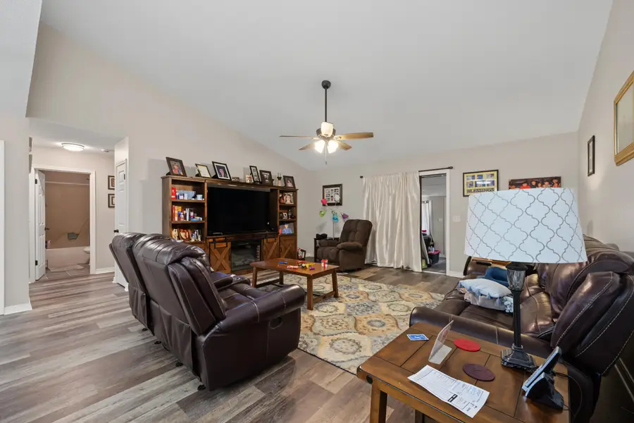 2617 St Highway 81, Ponce De Leon, FL 32455 - #3