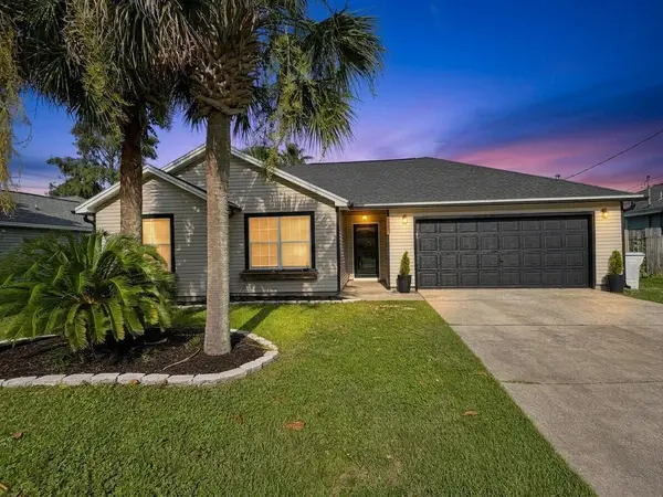 2244 Estate Circle, Navarre, FL 32566