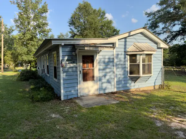 22 Landing Lane, DeFuniak Springs, FL 32433