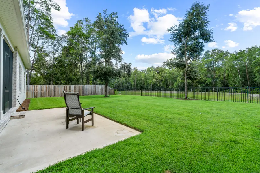 102 Shimmer Circle, Freeport, FL 32439 - #2