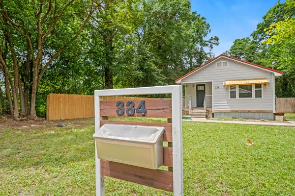 334 E Chestnut Avenue, Crestview, FL 32539