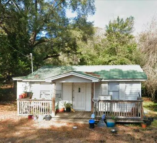 140 Sanders Avenue, Crestview, FL 32539