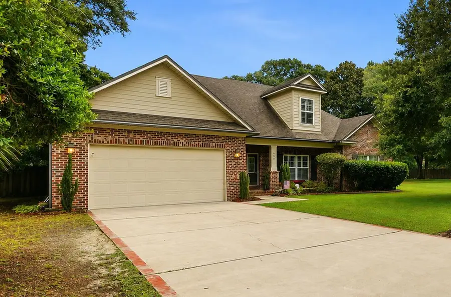 638 NE Country Club Avenue, Fort Walton Beach, FL 32547 - #3