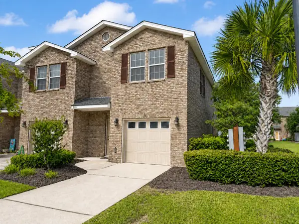 8732 Brown Pelican Circle, Navarre, FL 32566