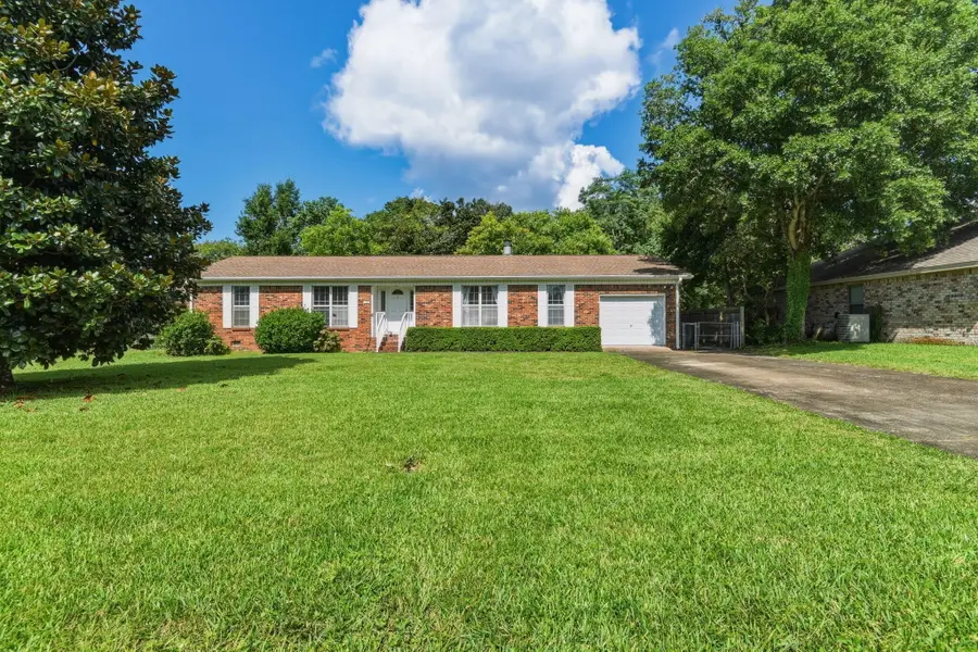 102 NW Cape Drive, Fort Walton Beach, FL 32548 - #3
