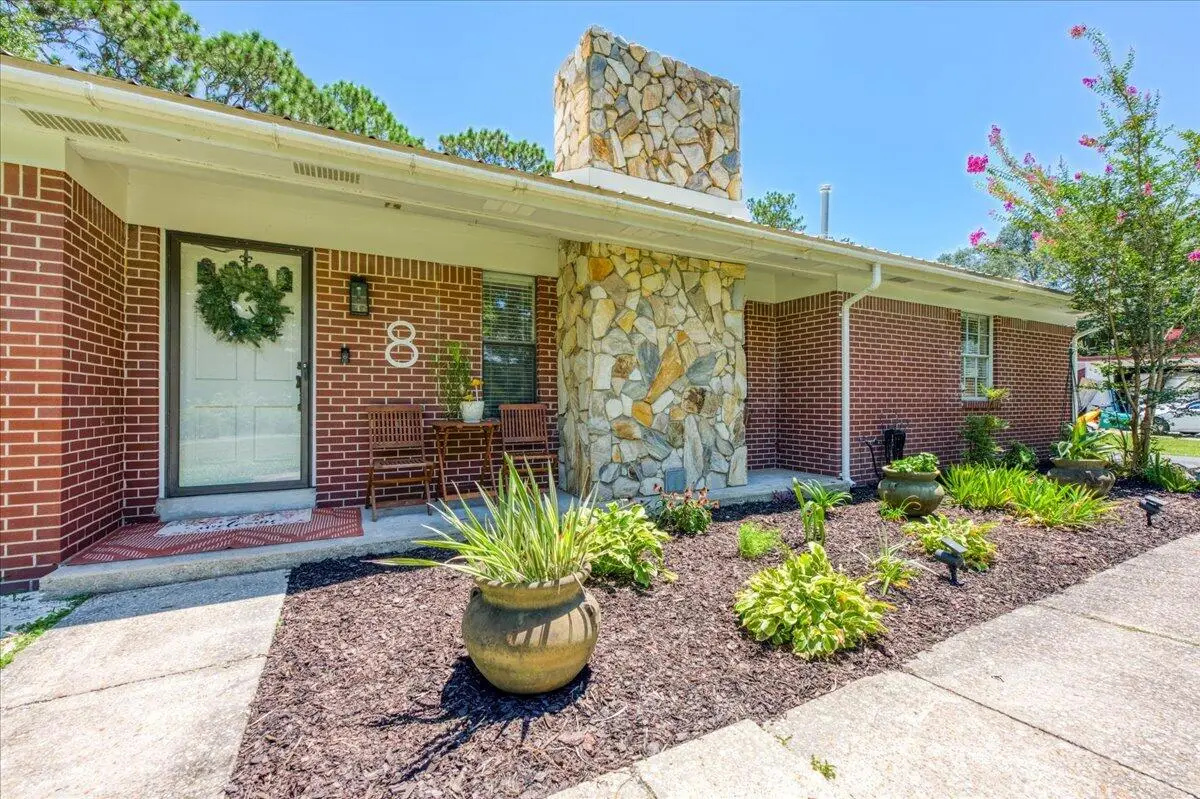 8 Longwood Drive, Shalimar, FL 32579 - #1