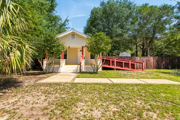 120 N Davis Lane, DeFuniak Springs, FL 32433