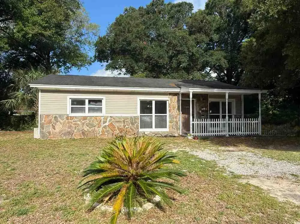 714 Mary Avenue, Fort Walton Beach, FL 32547 - #1