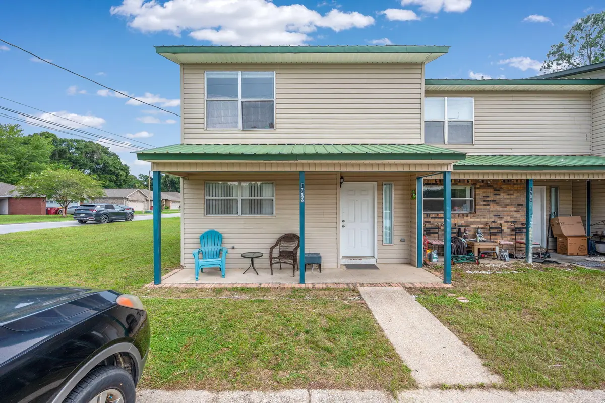 1702 E 1st Avenue, Crestview, FL 32539 - #1