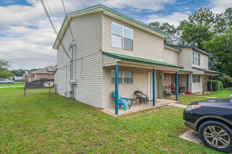 1702 E 1st Avenue, Crestview, FL 32539 - #3