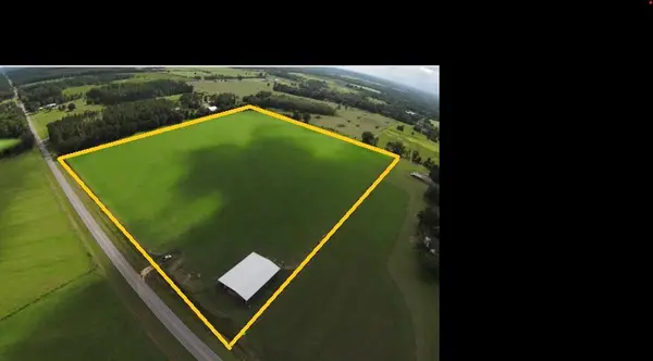 7784 Hwy 393, Laurel Hill, FL 32567