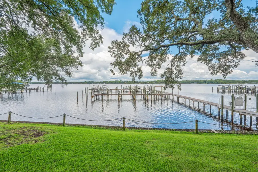 7204 Majestic Boulevard, Navarre, FL 32566 - #2