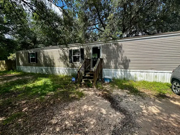 5130 Lake End Drive, Milton, FL 32583