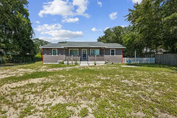 8164 3rd Street, Navarre, FL 32566